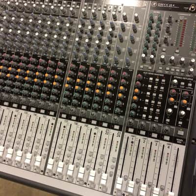 Mackie Onyx 24 Mixer image 5