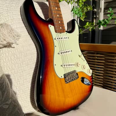 1998 Fender Classic Series '60s Stratocaster Rosewood Fretboard 3TSB, Equipped with Proper Passive image 2