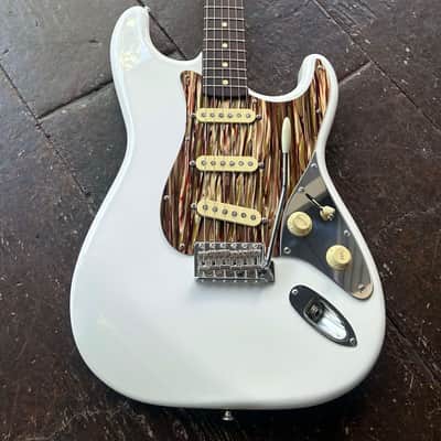 High Spirit Guitars Stray Hawk 2025 - White image 11