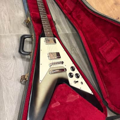 Gibson Flying v silverburst very rare 1981 image 11