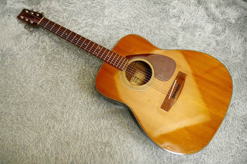 1973 made Vintage Acoustic Guitar Yamaha FG-160 GREEN Label Made