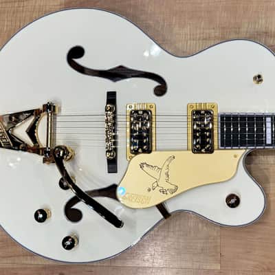 Gretsch G6136T-MGC Michael Guy Chislett Signature Falcon Hollow Body Guitar - Vintage White image 4