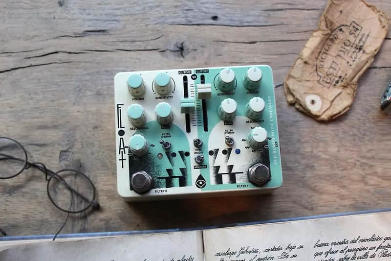 Old Blood Noise Endeavors Float Dual Moving Filter Cream / Mint Graphic image 1