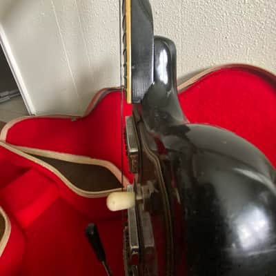 Harmony H19 Silhouette / Bobkat 1963 - 1973 - Cherry Red Sunburst image 6