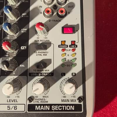Behringer Xenyx Q802USB 8-Input Mixer w/ Power Supply image 4
