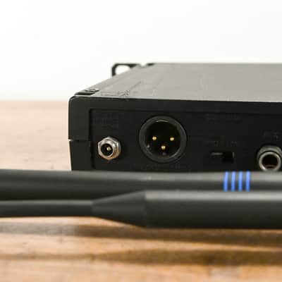 Shure ULXS14 Belt Pack Wireless System - 662-698 MHz (NO POWER SUPPLY) CG0128J image 9