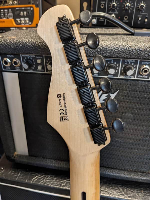 Harley Benton Bass VI バリトンギター最終価格 GuitarBass VS - Harley Benton