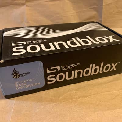 Source Audio Soundblox Bass Multiwave Distortion SA125 MINT in box with users manual image 15