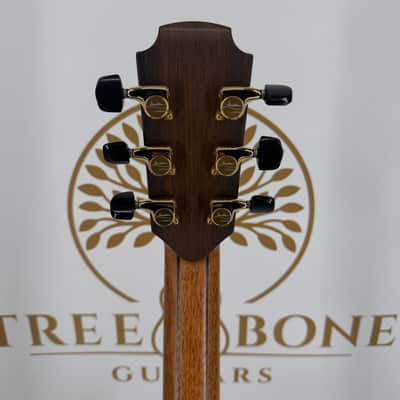 Lowden O-35C Fan Fret Red Cedar and Walnut image 10