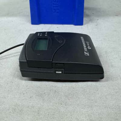 Sennheiser Evolution G4 Wireless 100 Series EM 100 em100 G4 True Diversity Receiver with Wireless Transmitter - A1 Band with ME-3ew Headset Microphone + SK 100 sk100 G3 Bodypack Transmitter image 9