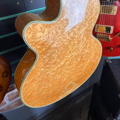 Hofner Committee Gloss Natural 1960 Modified Hollow Body Electric Guitar image 11