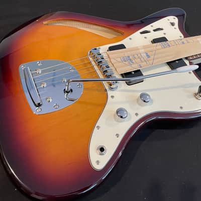 IYV IJG-200 TSB SB Semi-Hollow Body Sunburst Guitar w/ Whammy & Dual P-90'sBar image 8