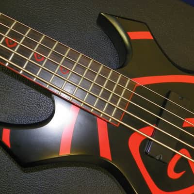 B.C. RICH*I.C.S. VORTEX SIGNATURE*5 STRING*WARLOCK*BASS GUITAR