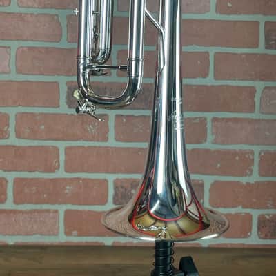 Bach Stradivarius 190S72X Professional Bb Trumpet - Silver Plated image 2