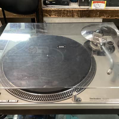 Technics SL-1200MK2 1979 - 2010 - Silver image 4