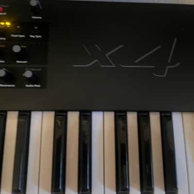 Dave Smith Instruments Mopho x4 44-Key 4-Voice Polyphonic Synthesizer 2013 - 2018 - Black with Wood Sides image 3
