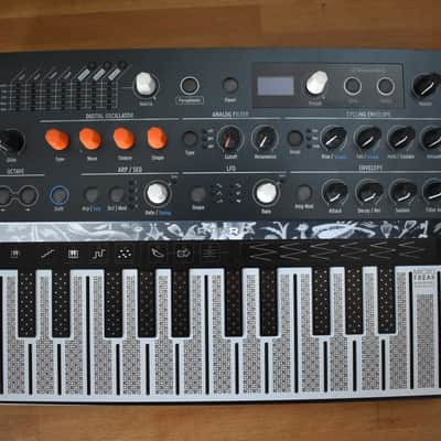 Arturia MicroFreak 25-Key Algorithmic Synthesizer 2019 - Present - Black image 8