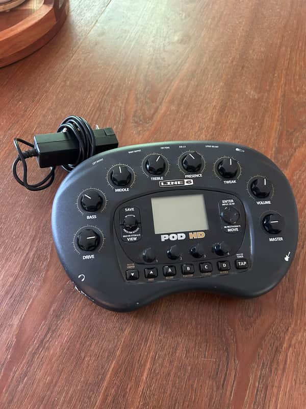 Line 6 POD HD Multi-Effect and Amp Modeler 2011 - 2013 - Black image 1