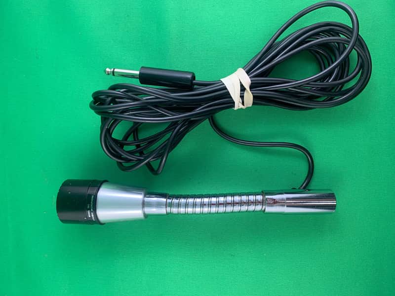 Shure 561 Dynamic Microphone image 1