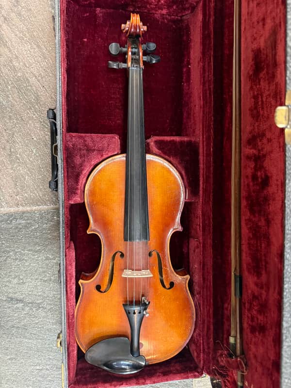 German Violin with case and bow, full size. William Lewis brand brand German Violin. Full size with case and bow. image 1