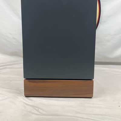 Output Frontier 6.5" 2-Way Active Studio Monitors - Pair (Powered by Barefoot) image 4