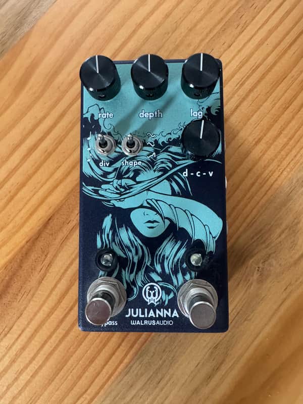 Walrus Audio Julianna Deluxe Chorus / Vibrato 2020 - Present - Blue image 1