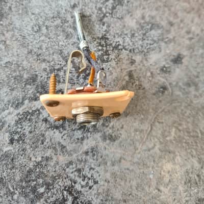 Gibson Les Paul jack socket, plate & screws Switchcraft 1960s 1970s image 3