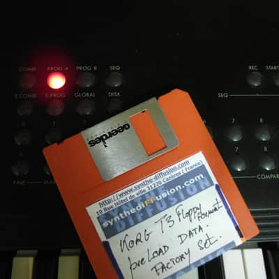 Disquette " Factory DATA " données originales Korg T3 T2 T1 EX  1990