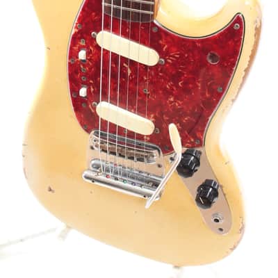 1965-1968 Fender Mustang white image 3