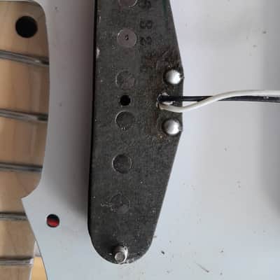 Fender Stratocaster with 3-Bolt Neck, Maple Fretboard -1976 - Sunburst image 11