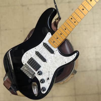 Fender Standard HSS Stratocaster with Maple Fretboard 2010 - EMG image 2