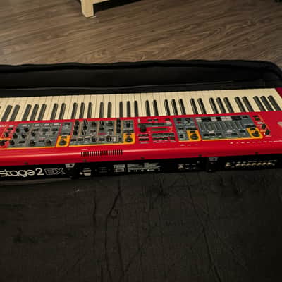 Nord Stage 2 EX HP76 Hammer Action Portable 76-Key Digital Piano 2015 - 2016 - Red imagen 3