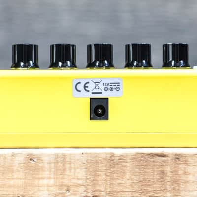 MXR M134 Stereo Chorus Analog Bucket-Brigade Lush Analog Chorus Effect Pedal image 6