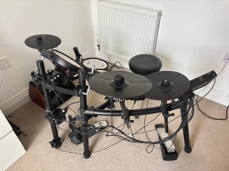 Roland TD-07DMK V-Drum Kit with Mesh Pads 2021 - Black image 1