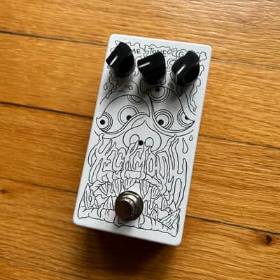 Abominable Electronics Heckmouth All-White Graphic w/ Box & Candy image 2