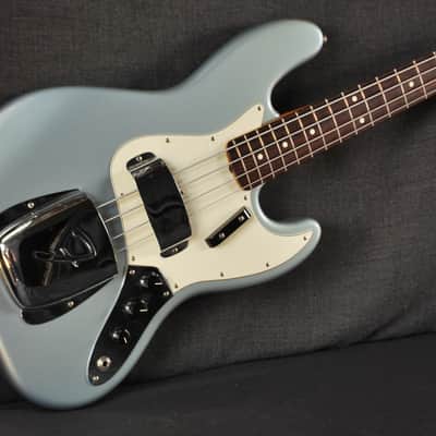 Fender 62 Reissue Jazz Bass Ice Blue Metallic image 2