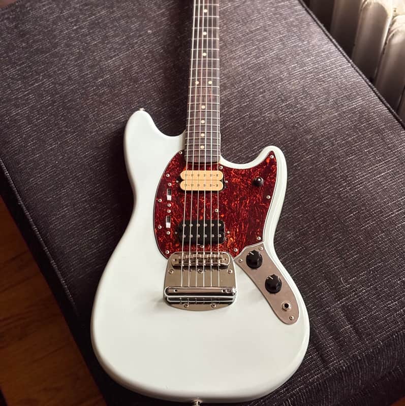 Squier Vintage Modified Mustang Electric Guitar | Reverb