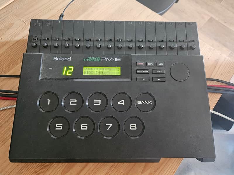 Roland  PM-16 trigger to MIDI converter w/box image 1