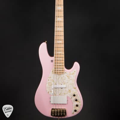 Sandberg Limited Edition California V-TM Ida Nielsen Signature 5-String - Strawberry Milkshake image 3