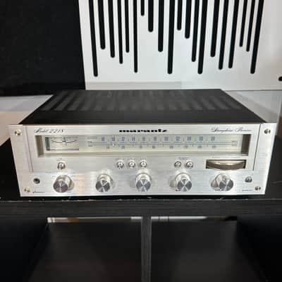 Marantz Model 2218 18-Watt Stereo Solid-State Receiver 1978 - 1979 - Silver with Wood Case image 3