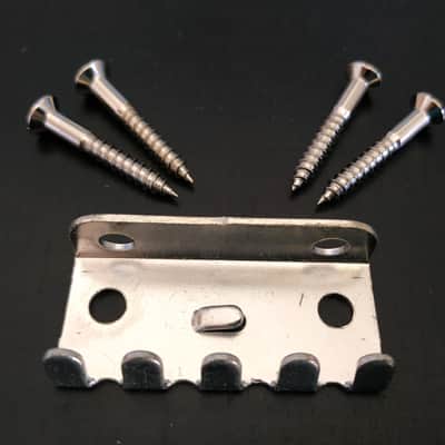 1 Stratocaster style Tremolo springs claw + 4 screws image 2