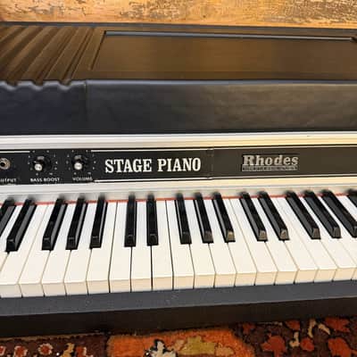 Vintage 1981 Fender Rhodes Mark Two MKII Stage 73 Electric Piano w/ Legs & Pedal image 3