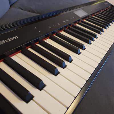 Roland GO-61P GO:PIANO 61-Key Digital Piano image 1