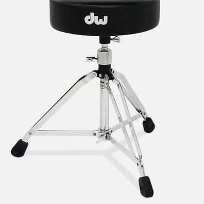 DW 5000 Series Round Top Throne image 1