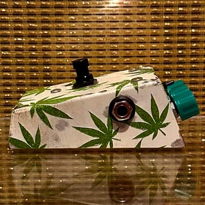 Beetronics Nectar Tone Sweetener Overdrive / Fuzz Leaf Custom 1 of 1! image 5