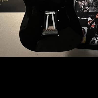 Fender Special Edition Lite Ash Stratocaster 2004 - 2008 - Black image 3