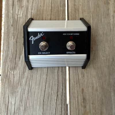 Fender 2-Button Footswitch with 1/4" Jack for Super Champ XD 2010s - Black electric guitar two button foot switch pedal image 2