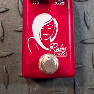 Red Witch Seven Sisters Ruby Fuzz 2010s - Red RedWitch image 2