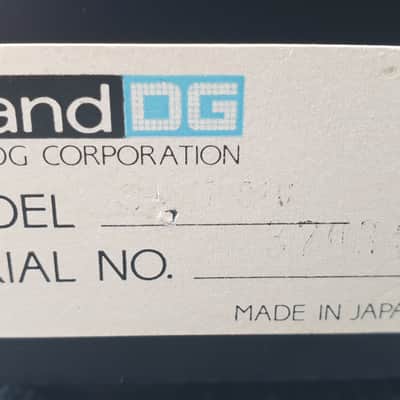 Roland CMU-810 - The real deal - not a copy - Stylish cream and black image 3