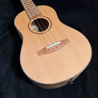 Mya-Moe Tenor Ukulele - Flamed Maple / Red Cedar image 2